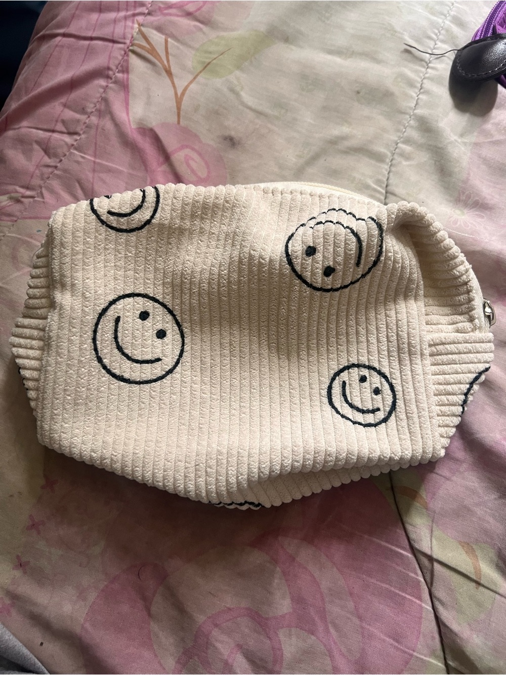 SHEIN Cream Knit Cosmetic Bag with Black Smiley Faces